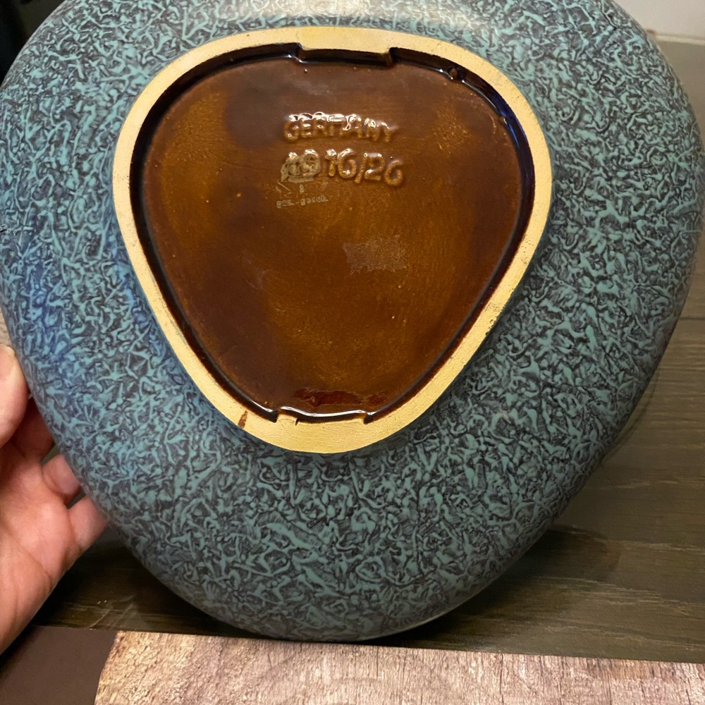 Artistic Blue and Gold Ceramic Plate - Picture 2 of 3